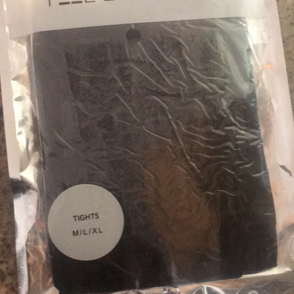 Fashion Tights - Picture 2 of 4